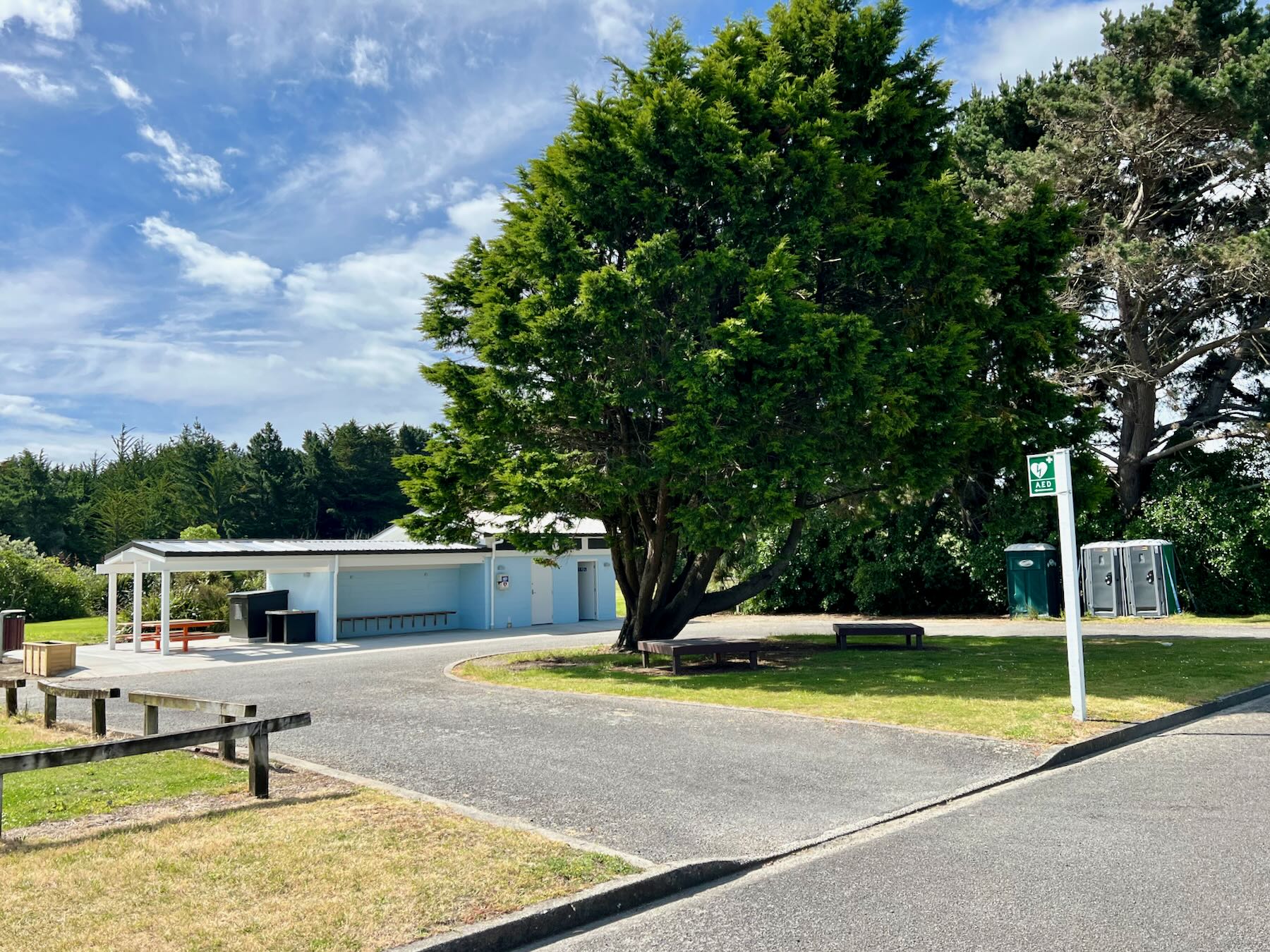 Waikawa Beach toilet block, December 2022. 