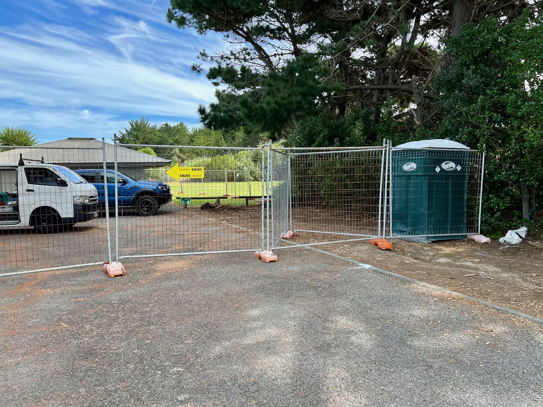 More fence and the portaloo for the builders. 